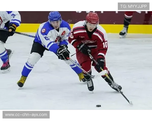 冰球队完善多人围抢体系，攻防转换更快